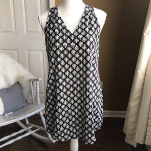 Cute black and white sleeveless dress